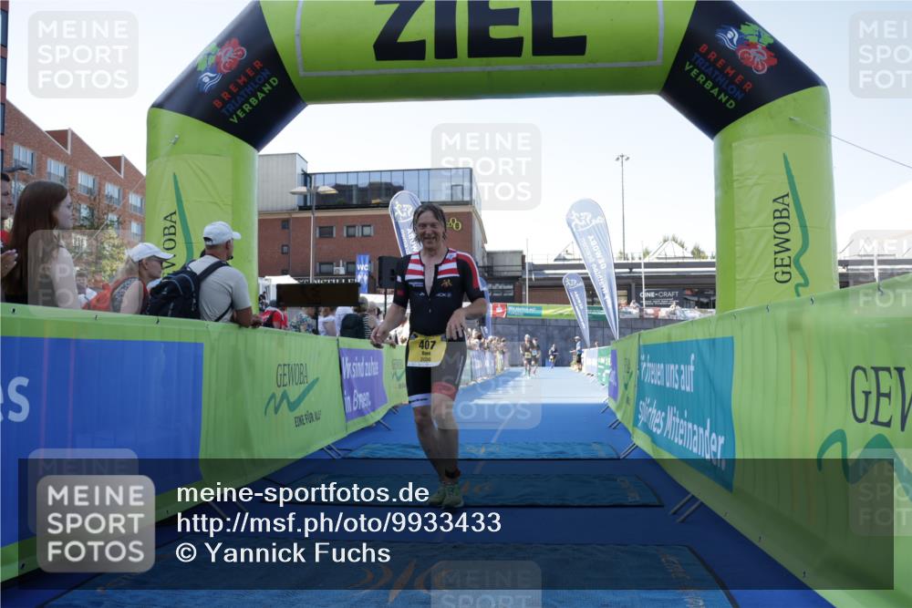 09.08.2026 - GEWOBA Citytriathlon Bremen Yannick Fuchs http://msf.ph/oto/9933433 09.08.2026 11:24:37 Ziel 129, 392, 407 meine-sportfotos.de