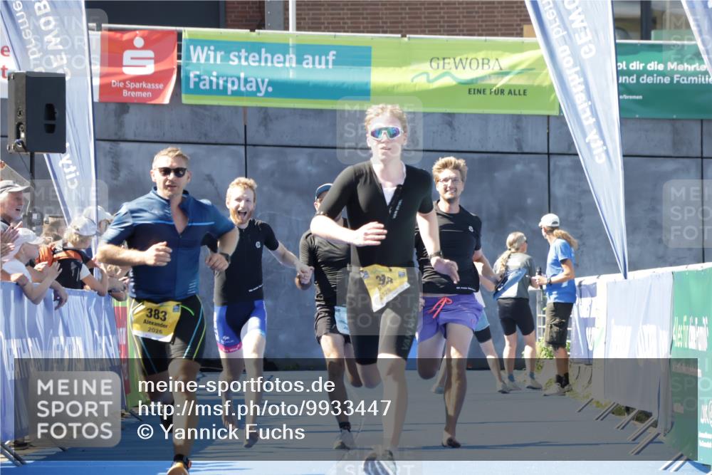 09.08.2026 - GEWOBA Citytriathlon Bremen Yannick Fuchs http://msf.ph/oto/9933447 09.08.2026 11:24:45 Ziel 43, 129, 383, 392, 398 meine-sportfotos.de