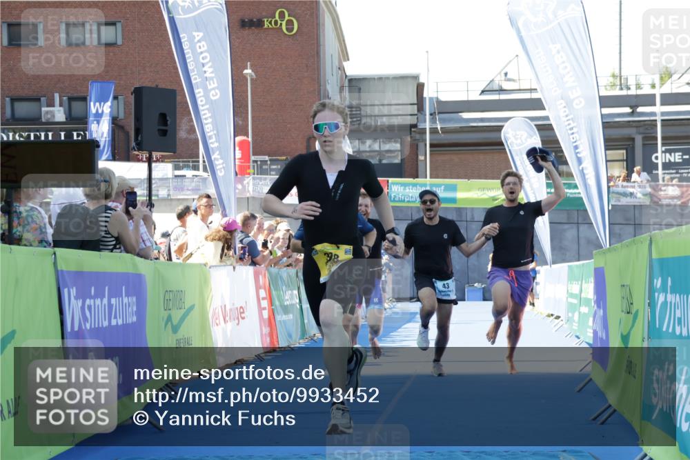 09.08.2026 - GEWOBA Citytriathlon Bremen Yannick Fuchs http://msf.ph/oto/9933452 09.08.2026 11:24:47 Ziel 43, 383, 398 meine-sportfotos.de