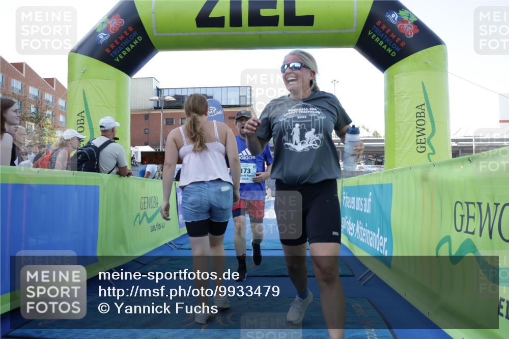 09.08.2026 - GEWOBA Citytriathlon Bremen Yannick Fuchs http://msf.ph/oto/9933479 09.08.2026 11:25:00 Ziel 173 meine-sportfotos.de