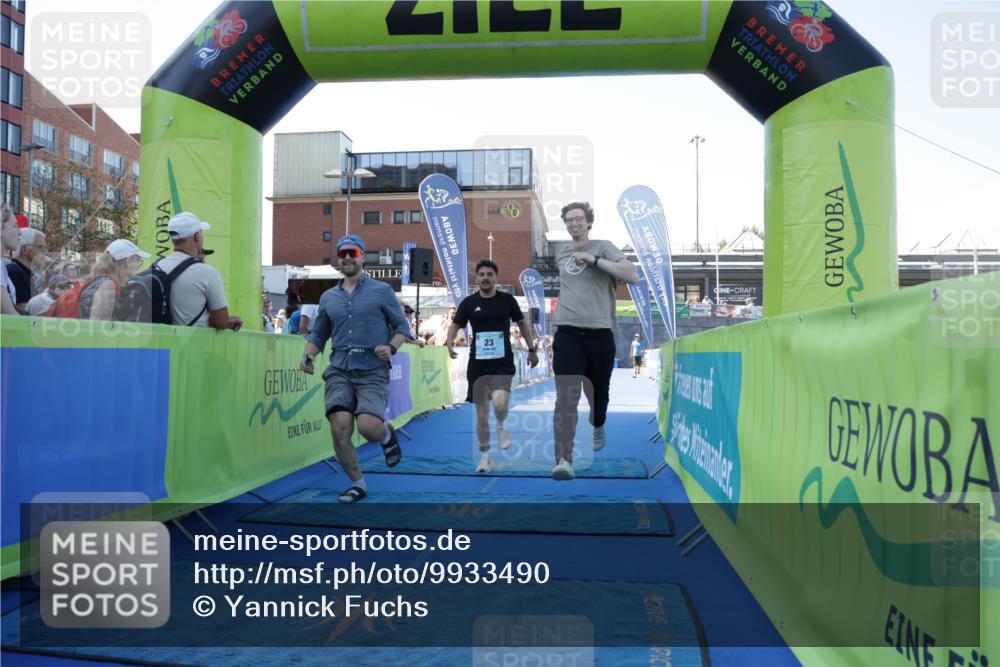 09.08.2026 - GEWOBA Citytriathlon Bremen Yannick Fuchs http://msf.ph/oto/9933490 09.08.2026 11:25:07 Ziel 23 meine-sportfotos.de