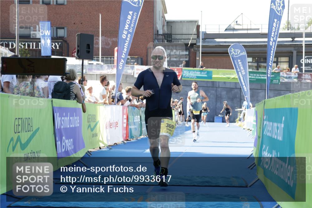 09.08.2026 - GEWOBA Citytriathlon Bremen Yannick Fuchs http://msf.ph/oto/9933617 09.08.2026 11:28:01 Ziel 352, 369 meine-sportfotos.de