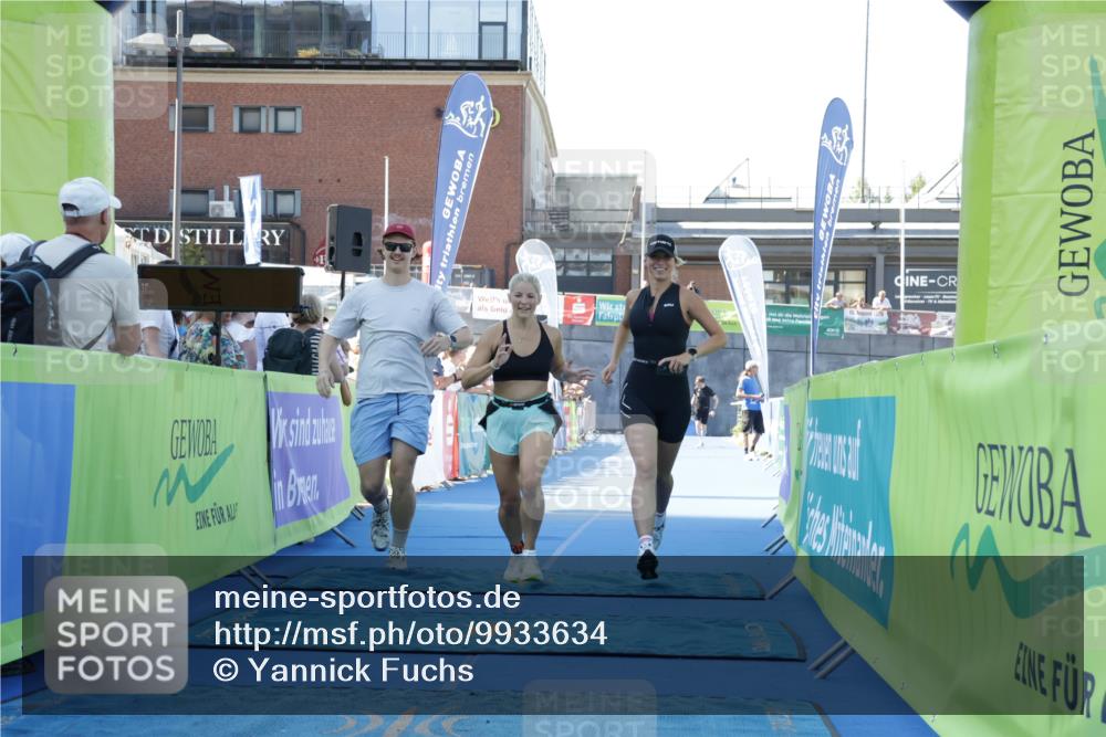 09.08.2026 - GEWOBA Citytriathlon Bremen Yannick Fuchs http://msf.ph/oto/9933634 09.08.2026 11:28:11 Ziel 209 meine-sportfotos.de