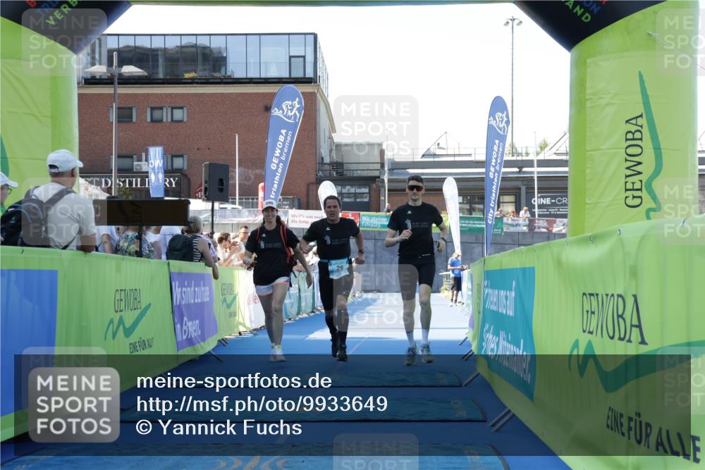 09.08.2026 - GEWOBA Citytriathlon Bremen Yannick Fuchs http://msf.ph/oto/9933649 09.08.2026 11:28:17 Ziel 29 meine-sportfotos.de