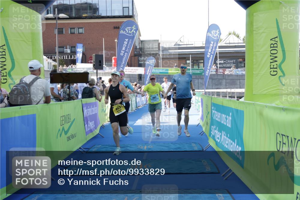 09.08.2026 - GEWOBA Citytriathlon Bremen Yannick Fuchs http://msf.ph/oto/9933829 09.08.2026 11:30:06 Ziel 153, 201, 437, 453, 486 meine-sportfotos.de