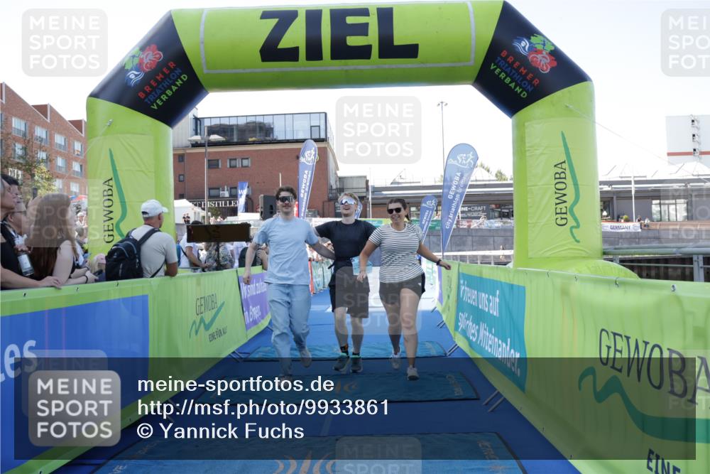 09.08.2026 - GEWOBA Citytriathlon Bremen Yannick Fuchs http://msf.ph/oto/9933861 09.08.2026 11:30:27 Ziel 151 meine-sportfotos.de