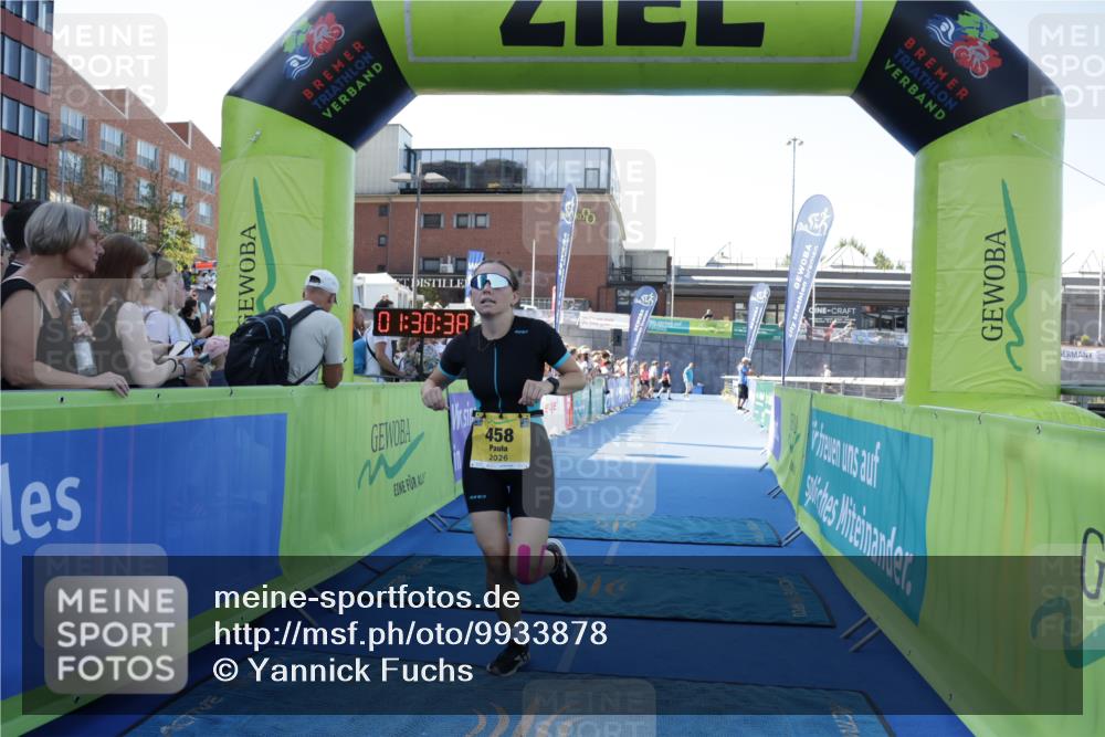 09.08.2026 - GEWOBA Citytriathlon Bremen Yannick Fuchs http://msf.ph/oto/9933878 09.08.2026 11:30:42 Ziel 458 meine-sportfotos.de