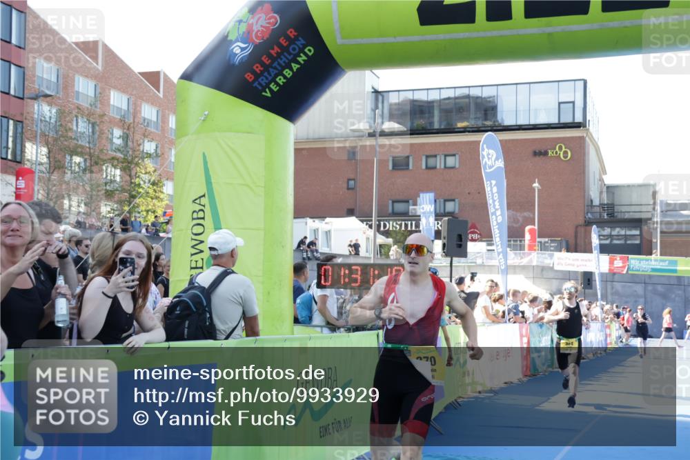 09.08.2026 - GEWOBA Citytriathlon Bremen Yannick Fuchs http://msf.ph/oto/9933929 09.08.2026 11:31:14 Ziel 334, 370, 452, 457 meine-sportfotos.de