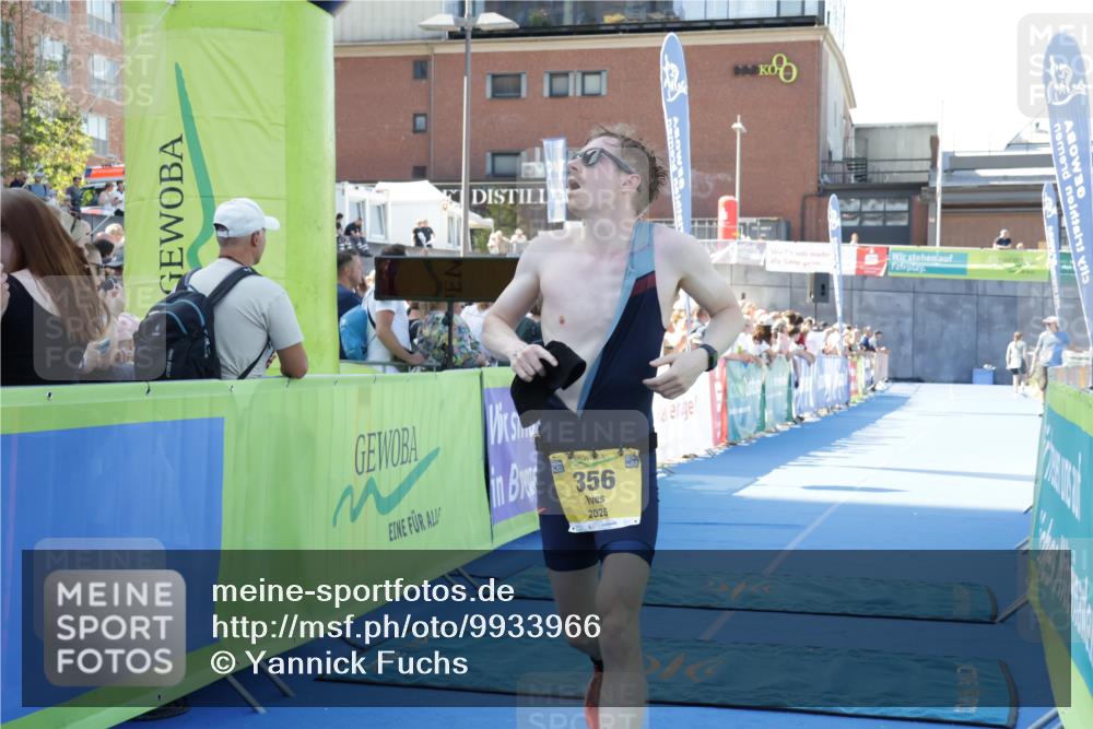 09.08.2026 - GEWOBA Citytriathlon Bremen Yannick Fuchs http://msf.ph/oto/9933966 09.08.2026 11:31:27 Ziel 63, 356 meine-sportfotos.de