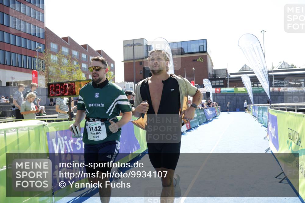09.08.2026 - GEWOBA Citytriathlon Bremen Yannick Fuchs http://msf.ph/oto/9934107 09.08.2026 14:33:47 Ziel 563 meine-sportfotos.de