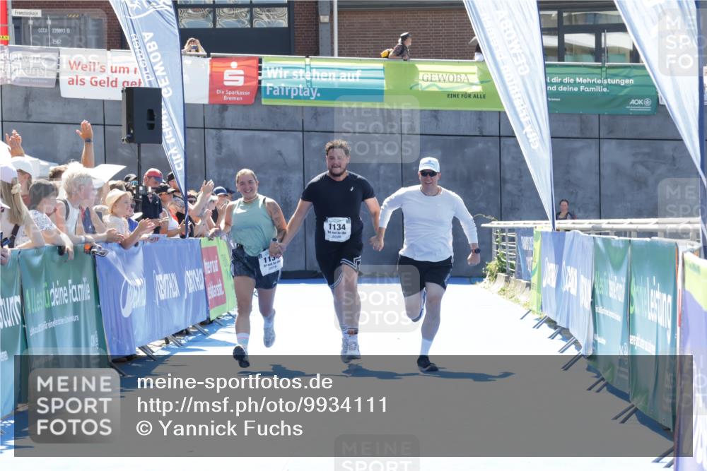 09.08.2026 - GEWOBA Citytriathlon Bremen Yannick Fuchs http://msf.ph/oto/9934111 09.08.2026 14:33:55 Ziel 1134 meine-sportfotos.de