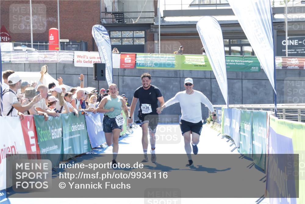 09.08.2026 - GEWOBA Citytriathlon Bremen Yannick Fuchs http://msf.ph/oto/9934116 09.08.2026 14:33:56 Ziel 1134 meine-sportfotos.de