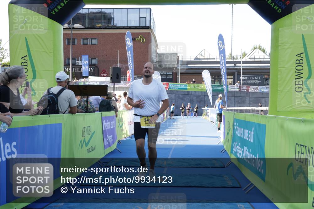 09.08.2026 - GEWOBA Citytriathlon Bremen Yannick Fuchs http://msf.ph/oto/9934123 09.08.2026 11:33:12 Ziel 35, 344 meine-sportfotos.de