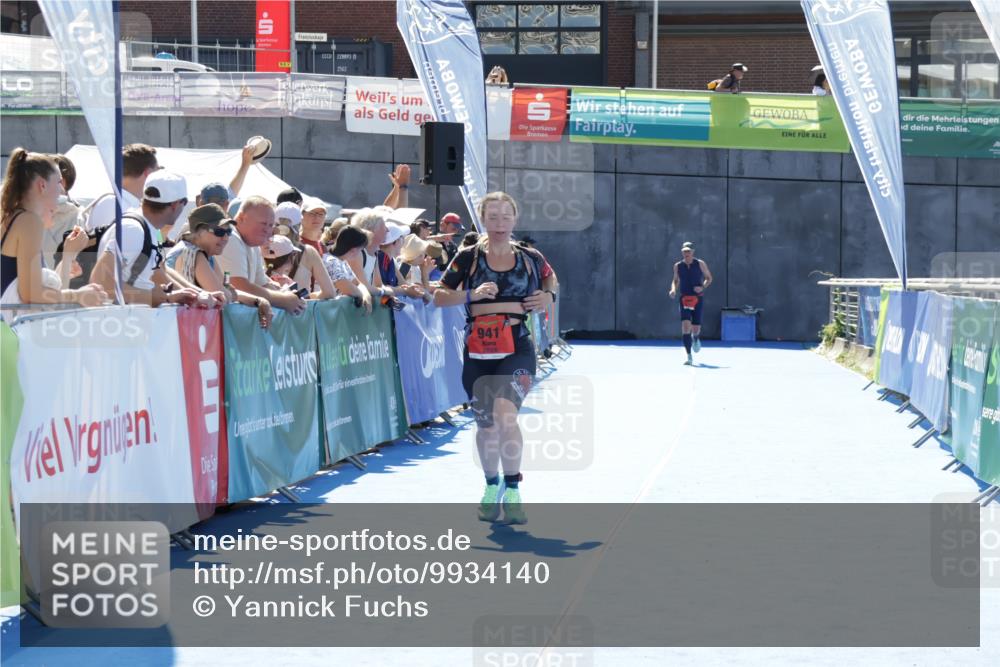 09.08.2026 - GEWOBA Citytriathlon Bremen Yannick Fuchs http://msf.ph/oto/9934140 09.08.2026 14:34:05 Ziel 941 meine-sportfotos.de