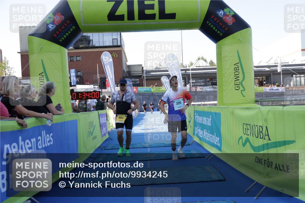 09.08.2026 - GEWOBA Citytriathlon Bremen Yannick Fuchs http://msf.ph/oto/9934245 09.08.2026 11:34:04 Ziel 225, 521 meine-sportfotos.de