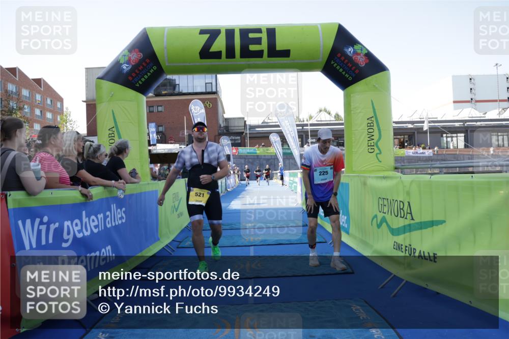 09.08.2026 - GEWOBA Citytriathlon Bremen Yannick Fuchs http://msf.ph/oto/9934249 09.08.2026 11:34:05 Ziel 225, 247, 521 meine-sportfotos.de