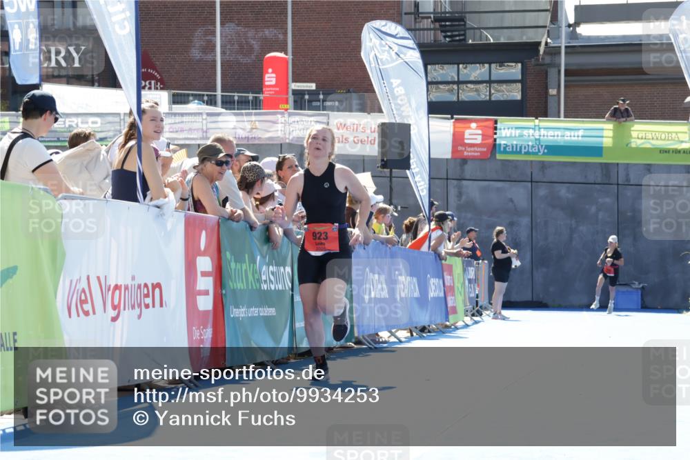 09.08.2026 - GEWOBA Citytriathlon Bremen Yannick Fuchs http://msf.ph/oto/9934253 09.08.2026 14:35:57 Ziel 923 meine-sportfotos.de