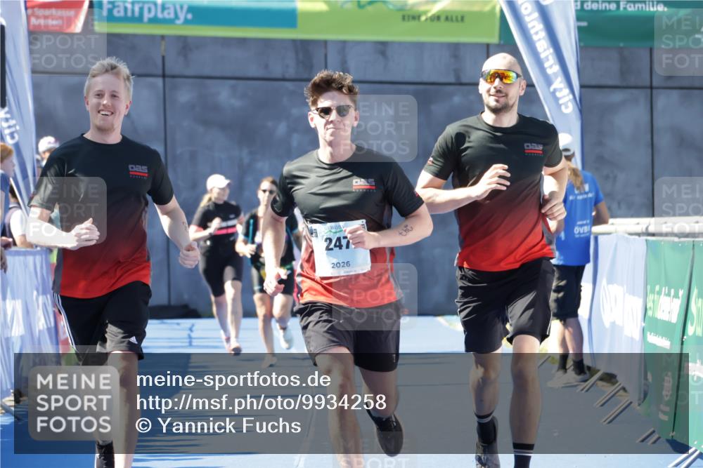 09.08.2026 - GEWOBA Citytriathlon Bremen Yannick Fuchs http://msf.ph/oto/9934258 09.08.2026 11:34:09 Ziel 247 meine-sportfotos.de