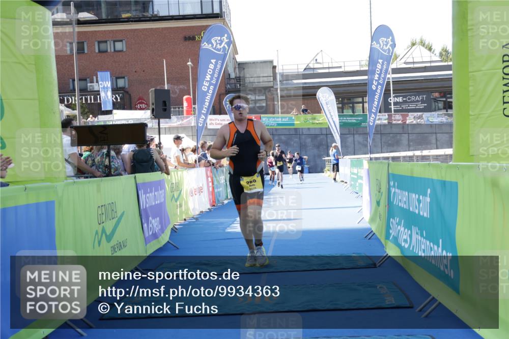 09.08.2026 - GEWOBA Citytriathlon Bremen Yannick Fuchs http://msf.ph/oto/9934363 09.08.2026 11:34:59 Ziel 195, 289, 324 meine-sportfotos.de