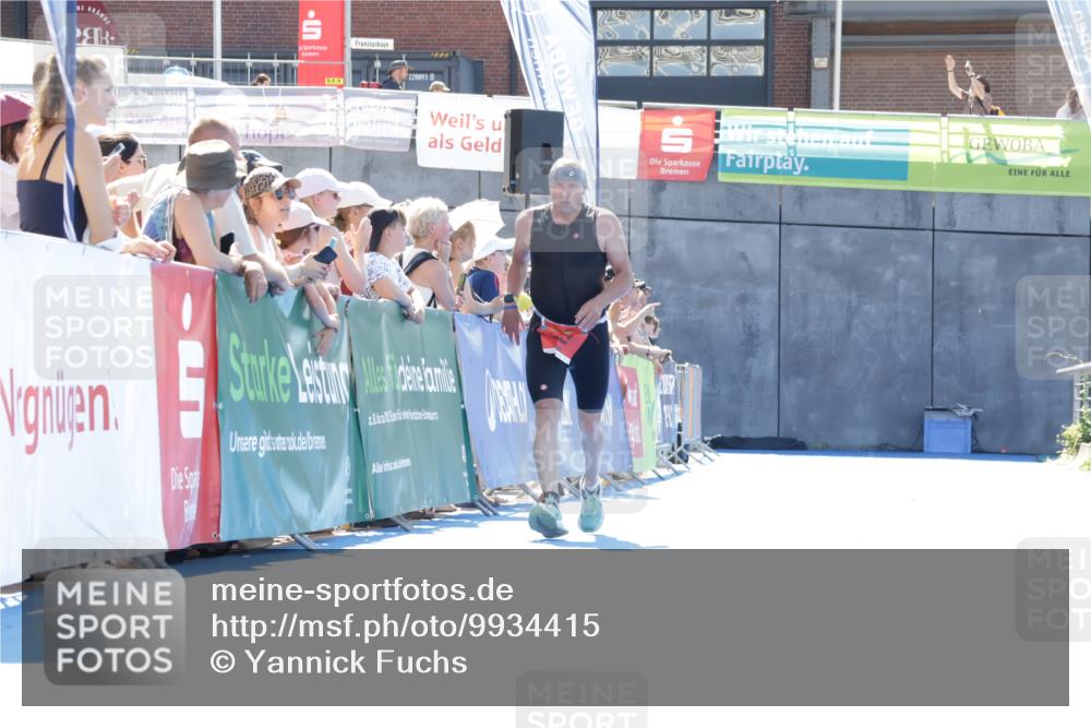 09.08.2026 - GEWOBA Citytriathlon Bremen Yannick Fuchs http://msf.ph/oto/9934415 09.08.2026 14:37:30 Ziel 860 meine-sportfotos.de
