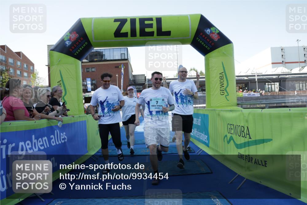 09.08.2026 - GEWOBA Citytriathlon Bremen Yannick Fuchs http://msf.ph/oto/9934454 09.08.2026 11:35:23 Ziel 3, 7, 183 meine-sportfotos.de