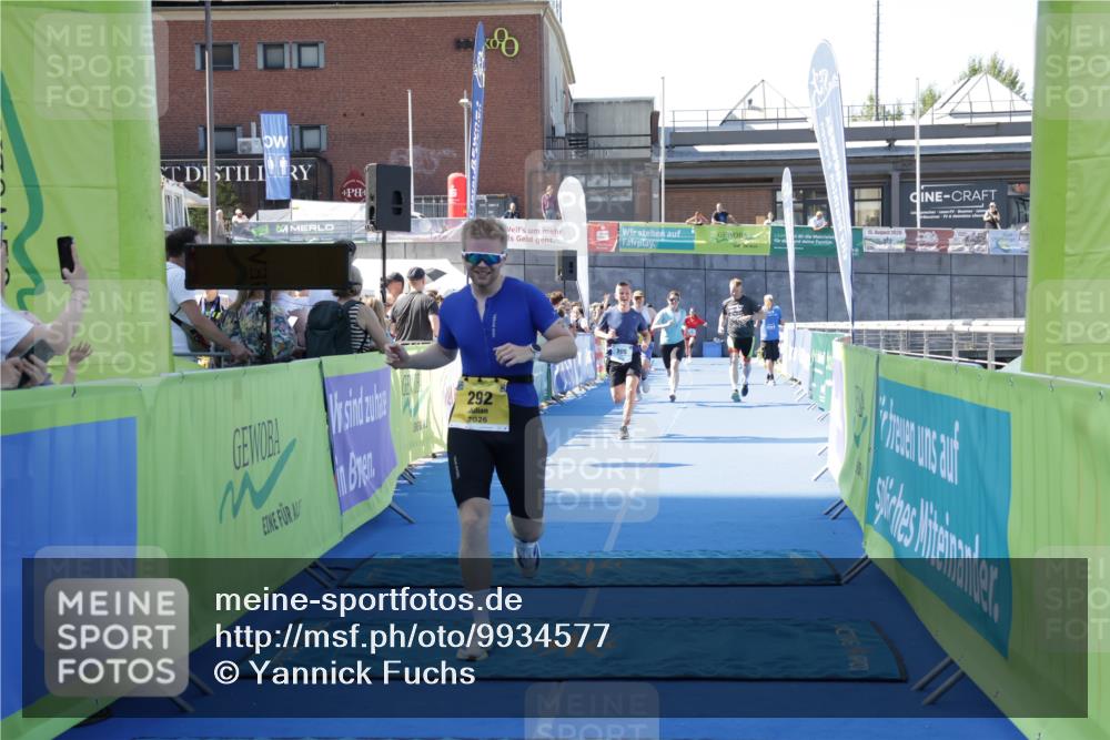 09.08.2026 - GEWOBA Citytriathlon Bremen Yannick Fuchs http://msf.ph/oto/9934577 09.08.2026 11:36:10 Ziel 205, 292, 330 meine-sportfotos.de