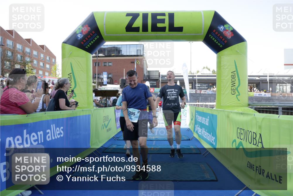 09.08.2026 - GEWOBA Citytriathlon Bremen Yannick Fuchs http://msf.ph/oto/9934588 09.08.2026 11:36:15 Ziel 41, 205, 330 meine-sportfotos.de