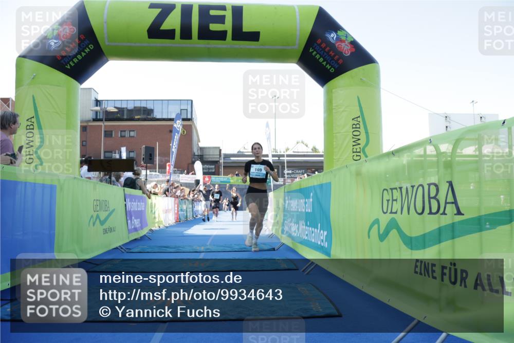 09.08.2026 - GEWOBA Citytriathlon Bremen Yannick Fuchs http://msf.ph/oto/9934643 09.08.2026 11:36:28 Ziel 139 meine-sportfotos.de