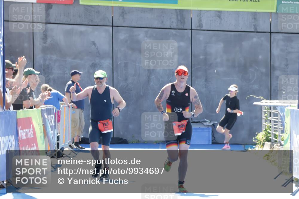 09.08.2026 - GEWOBA Citytriathlon Bremen Yannick Fuchs http://msf.ph/oto/9934697 09.08.2026 14:40:30 Ziel  meine-sportfotos.de