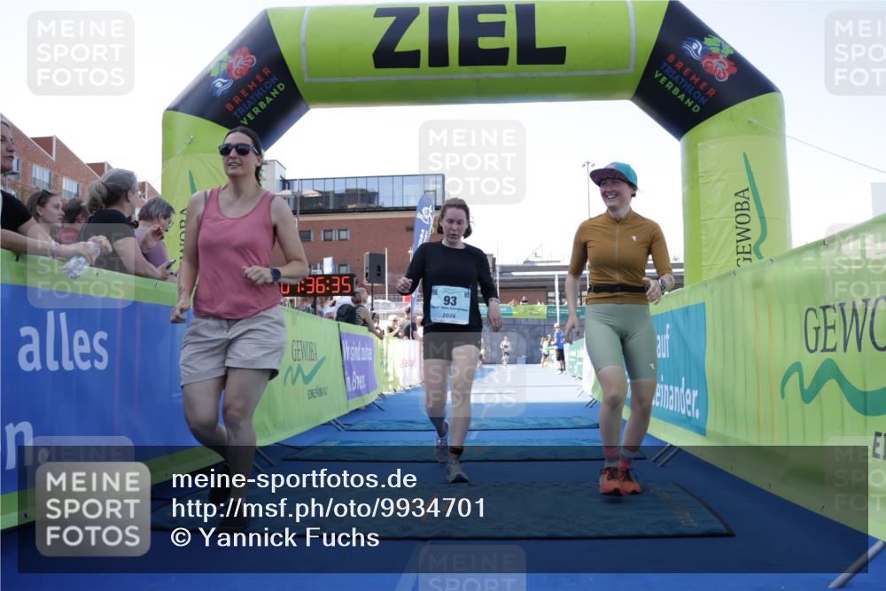09.08.2026 - GEWOBA Citytriathlon Bremen Yannick Fuchs http://msf.ph/oto/9934701 09.08.2026 11:36:40 Ziel 93 meine-sportfotos.de