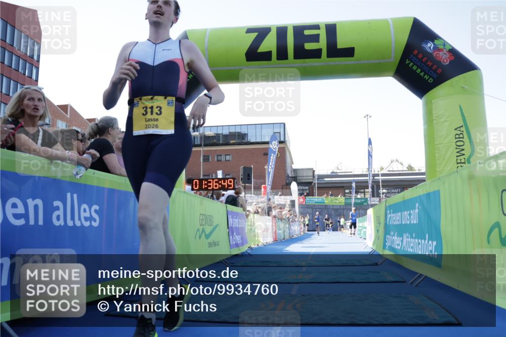 09.08.2026 - GEWOBA Citytriathlon Bremen Yannick Fuchs http://msf.ph/oto/9934760 09.08.2026 11:36:53 Ziel 313 meine-sportfotos.de