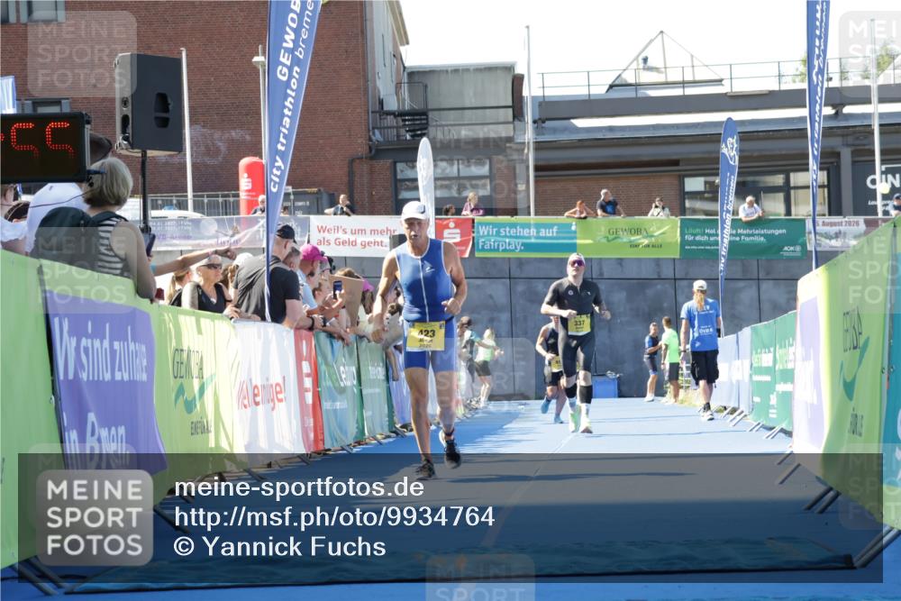 09.08.2026 - GEWOBA Citytriathlon Bremen Yannick Fuchs http://msf.ph/oto/9934764 09.08.2026 11:36:59 Ziel 337, 423 meine-sportfotos.de