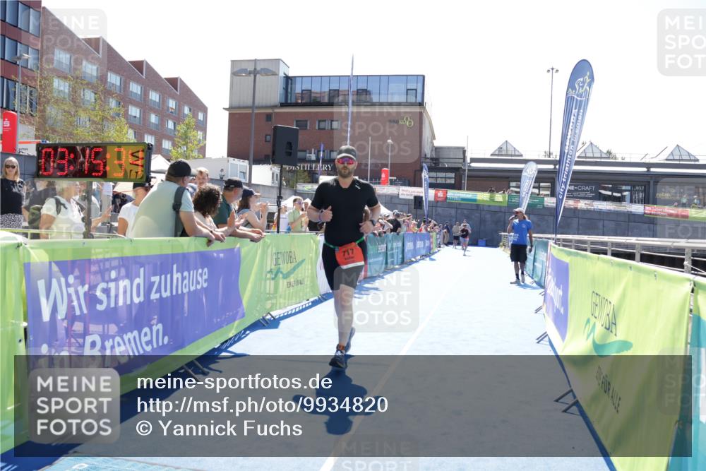 09.08.2026 - GEWOBA Citytriathlon Bremen Yannick Fuchs http://msf.ph/oto/9934820 09.08.2026 14:41:58 Ziel 717 meine-sportfotos.de