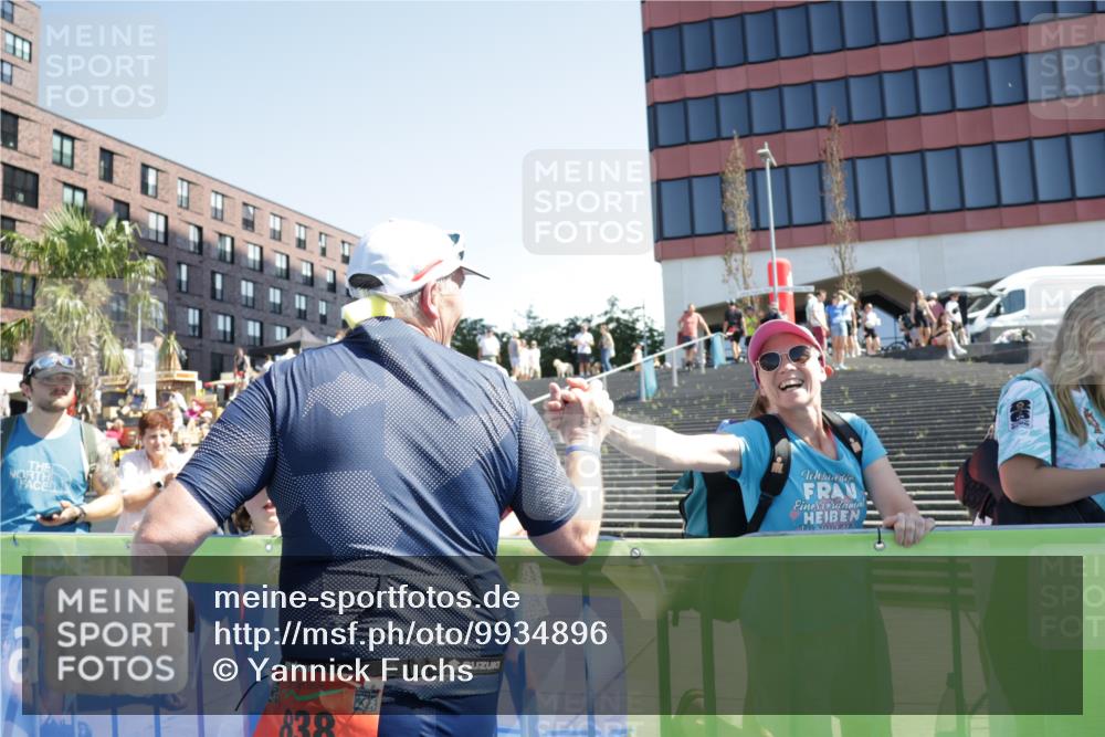 09.08.2026 - GEWOBA Citytriathlon Bremen Yannick Fuchs http://msf.ph/oto/9934896 09.08.2026 14:43:03 Ziel 673, 838 meine-sportfotos.de