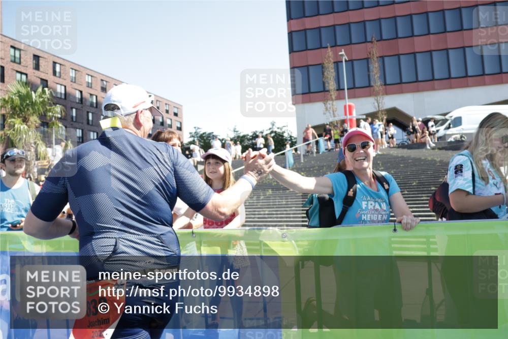 09.08.2026 - GEWOBA Citytriathlon Bremen Yannick Fuchs http://msf.ph/oto/9934898 09.08.2026 14:43:04 Ziel 673, 838 meine-sportfotos.de