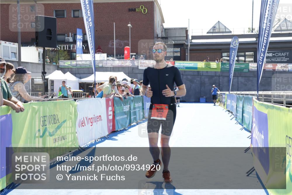 09.08.2026 - GEWOBA Citytriathlon Bremen Yannick Fuchs http://msf.ph/oto/9934920 09.08.2026 14:43:11 Ziel 625, 673 meine-sportfotos.de