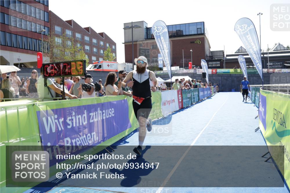 09.08.2026 - GEWOBA Citytriathlon Bremen Yannick Fuchs http://msf.ph/oto/9934947 09.08.2026 14:43:47 Ziel 574 meine-sportfotos.de