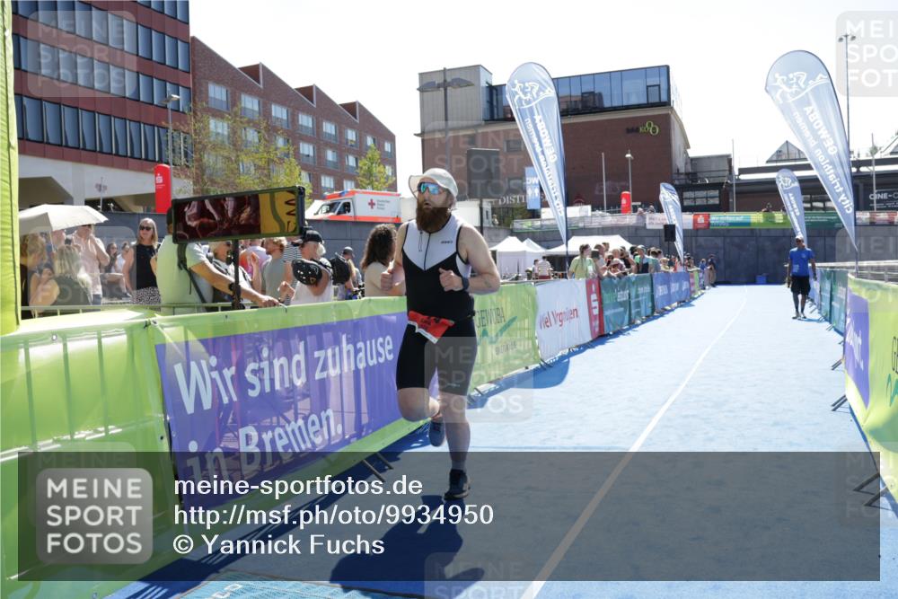 09.08.2026 - GEWOBA Citytriathlon Bremen Yannick Fuchs http://msf.ph/oto/9934950 09.08.2026 14:43:47 Ziel 574 meine-sportfotos.de