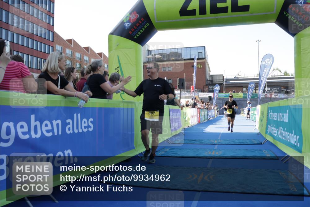09.08.2026 - GEWOBA Citytriathlon Bremen Yannick Fuchs http://msf.ph/oto/9934962 09.08.2026 11:37:46 Ziel 91, 397, 488 meine-sportfotos.de