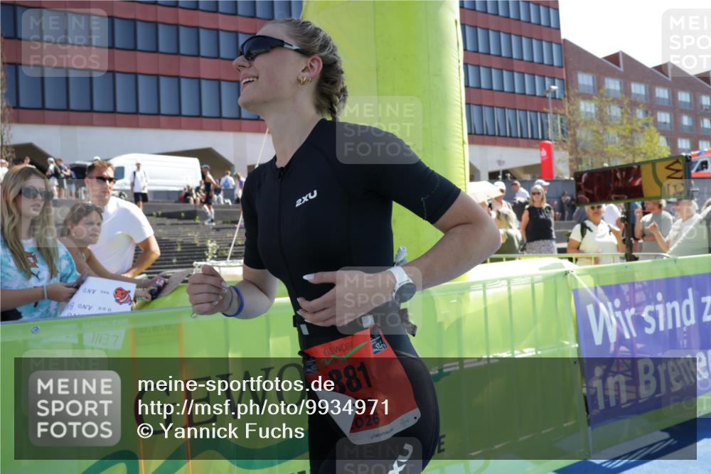 09.08.2026 - GEWOBA Citytriathlon Bremen Yannick Fuchs http://msf.ph/oto/9934971 09.08.2026 14:44:10 Ziel 881 meine-sportfotos.de