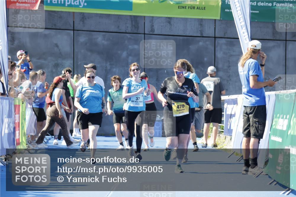 09.08.2026 - GEWOBA Citytriathlon Bremen Yannick Fuchs http://msf.ph/oto/9935005 09.08.2026 11:37:57 Ziel  meine-sportfotos.de