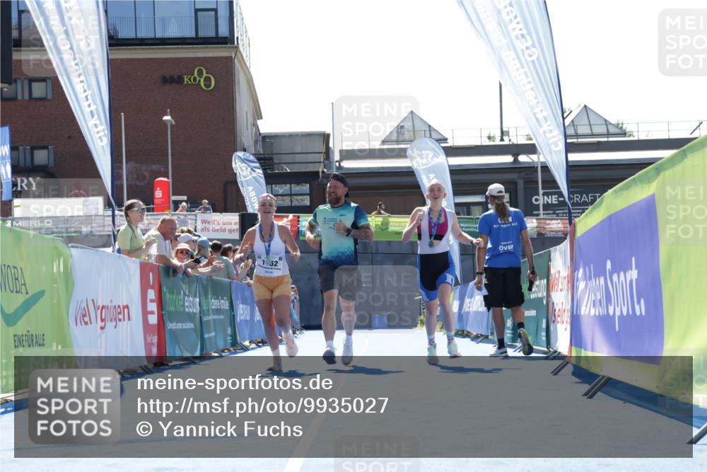 09.08.2026 - GEWOBA Citytriathlon Bremen Yannick Fuchs http://msf.ph/oto/9935027 09.08.2026 14:45:24 Ziel  meine-sportfotos.de