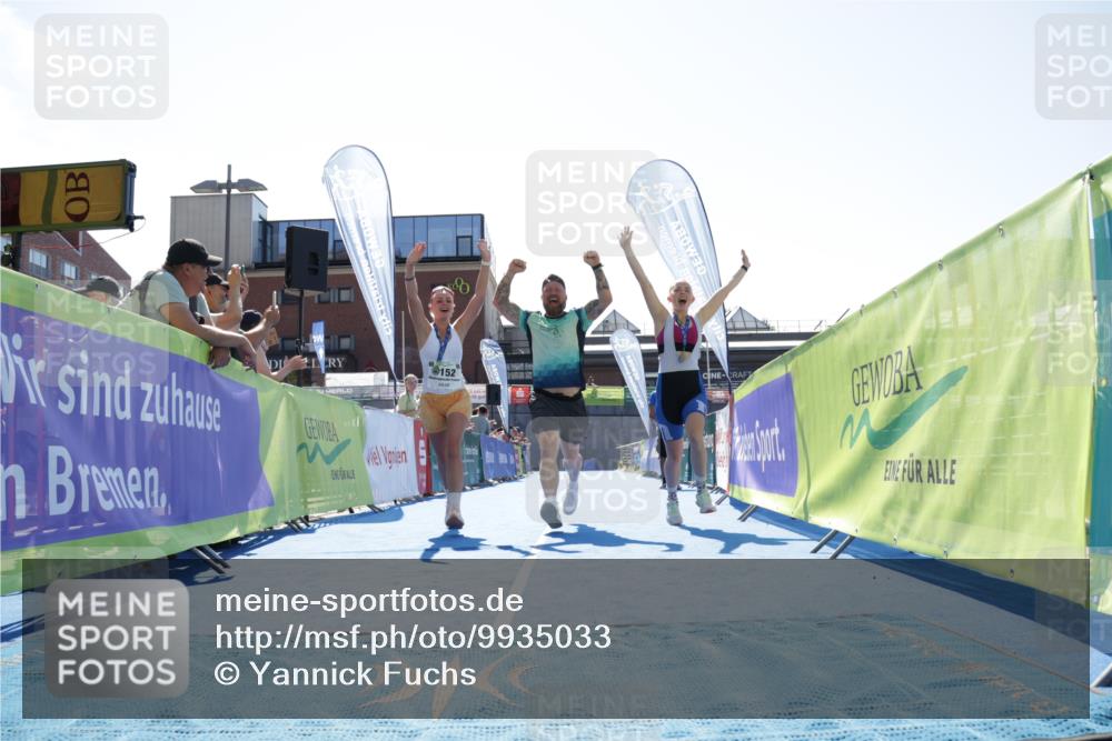 09.08.2026 - GEWOBA Citytriathlon Bremen Yannick Fuchs http://msf.ph/oto/9935033 09.08.2026 14:45:25 Ziel  meine-sportfotos.de