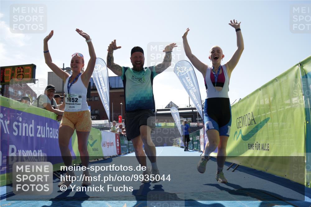 09.08.2026 - GEWOBA Citytriathlon Bremen Yannick Fuchs http://msf.ph/oto/9935044 09.08.2026 14:45:26 Ziel  meine-sportfotos.de