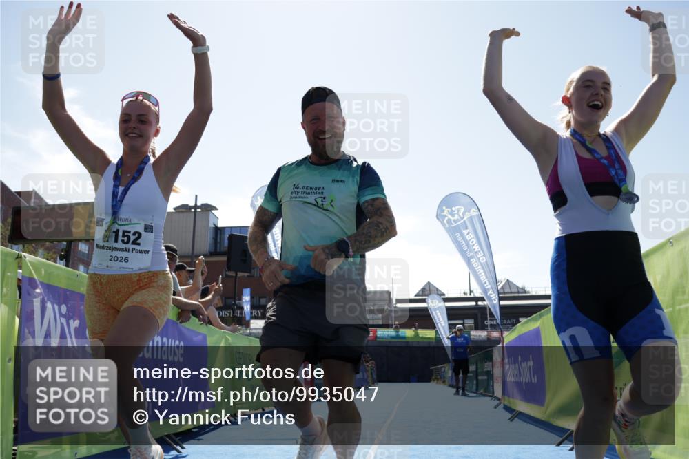 09.08.2026 - GEWOBA Citytriathlon Bremen Yannick Fuchs http://msf.ph/oto/9935047 09.08.2026 14:45:27 Ziel  meine-sportfotos.de