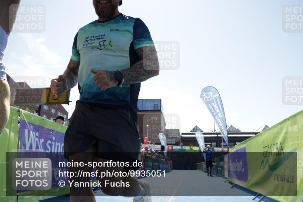 09.08.2026 - GEWOBA Citytriathlon Bremen Yannick Fuchs http://msf.ph/oto/9935051 09.08.2026 14:45:27 Ziel  meine-sportfotos.de
