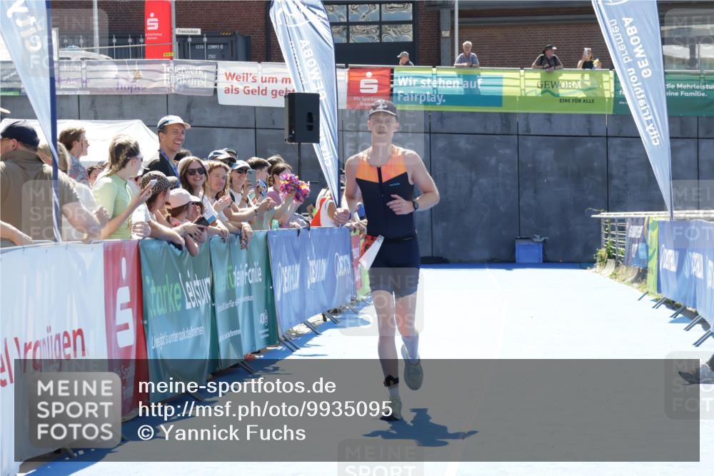 09.08.2026 - GEWOBA Citytriathlon Bremen Yannick Fuchs http://msf.ph/oto/9935095 09.08.2026 14:46:46 Ziel 605 meine-sportfotos.de
