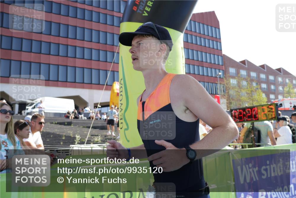09.08.2026 - GEWOBA Citytriathlon Bremen Yannick Fuchs http://msf.ph/oto/9935120 09.08.2026 14:46:51 Ziel 605 meine-sportfotos.de