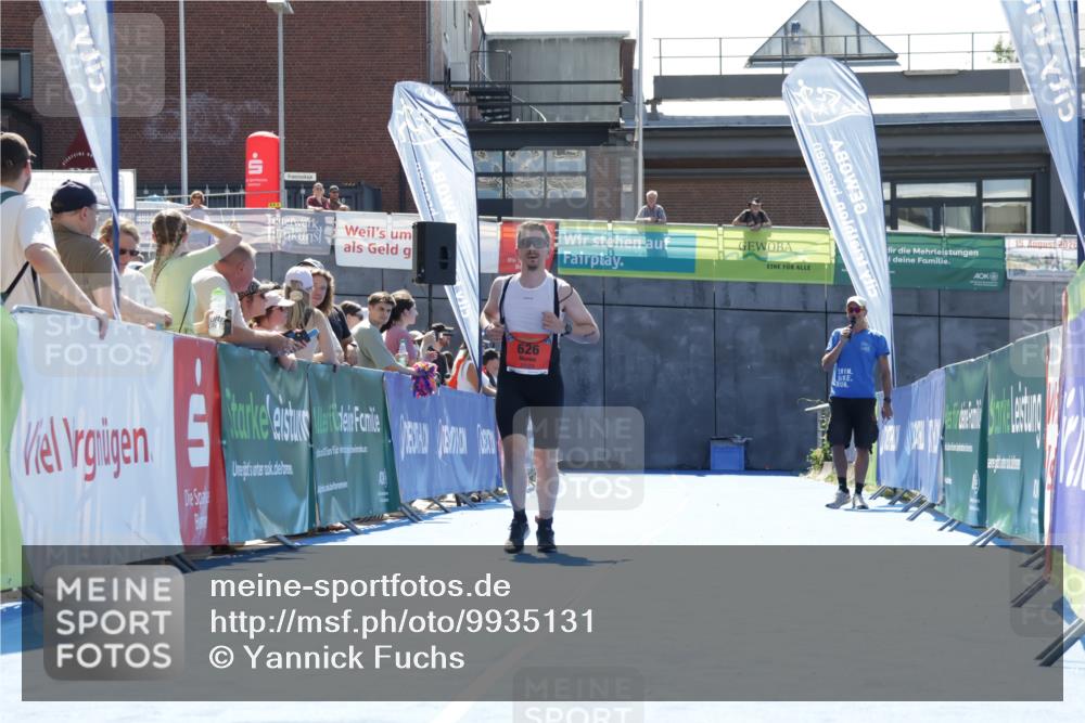 09.08.2026 - GEWOBA Citytriathlon Bremen Yannick Fuchs http://msf.ph/oto/9935131 09.08.2026 14:47:06 Ziel 626 meine-sportfotos.de