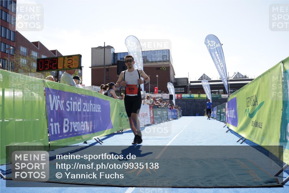 09.08.2026 - GEWOBA Citytriathlon Bremen Yannick Fuchs http://msf.ph/oto/9935138 09.08.2026 14:47:09 Ziel 626 meine-sportfotos.de